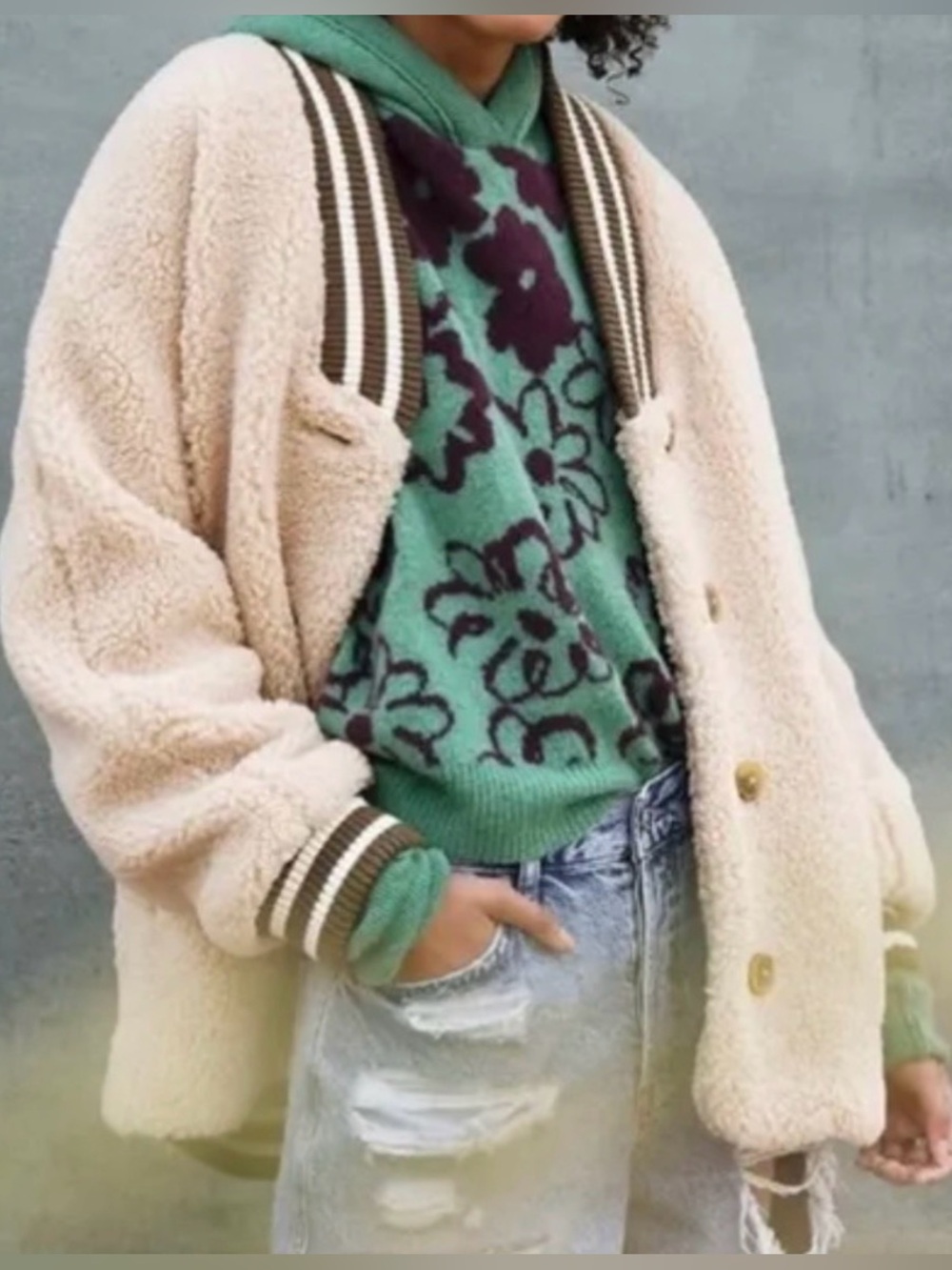 Free People Sweet Varsity
Sherpa Cardigan pit-pit 25 (mix52)